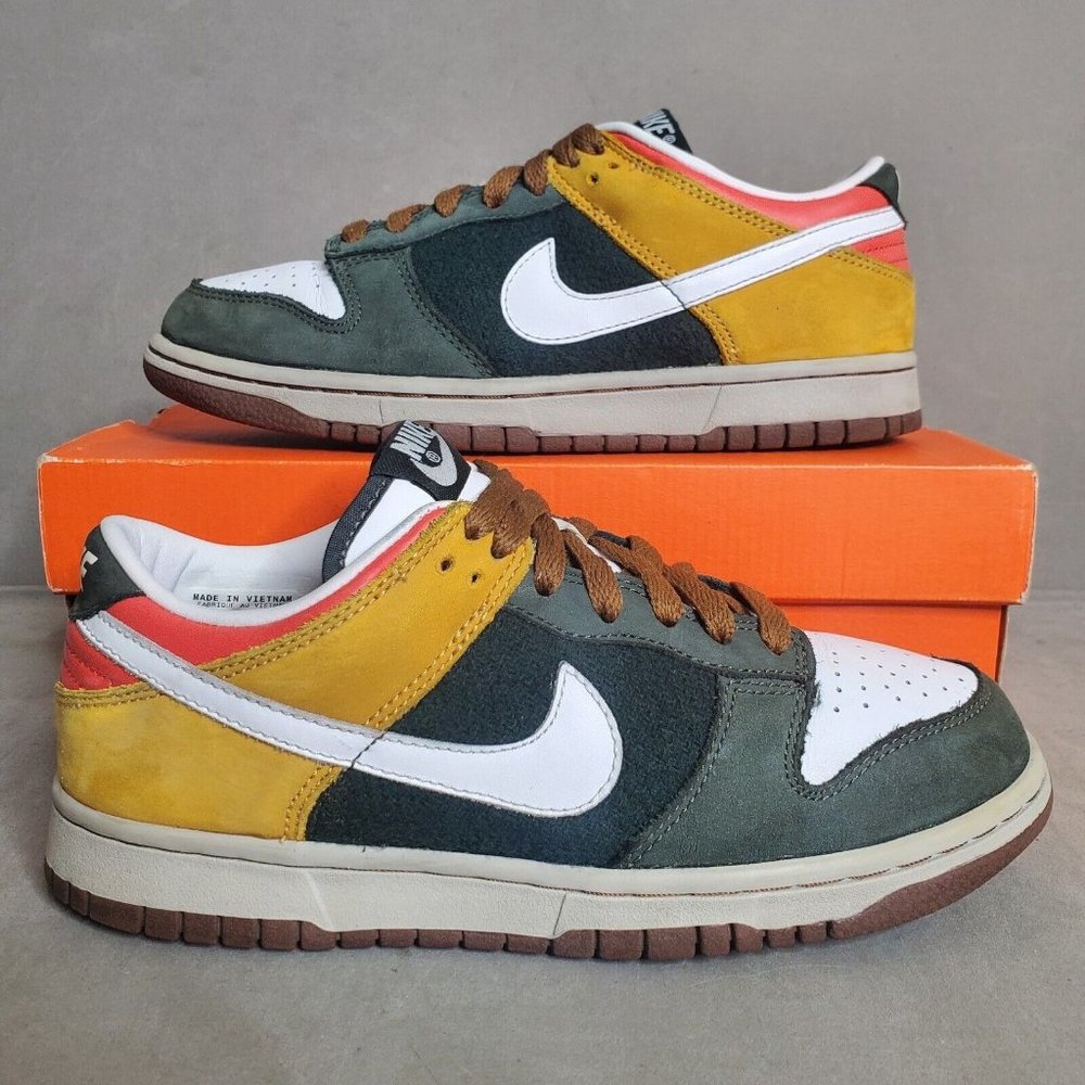 Women's Nike Dunk Low Size 7.5 / Fern White-Chutney / 2006 / 308608-311